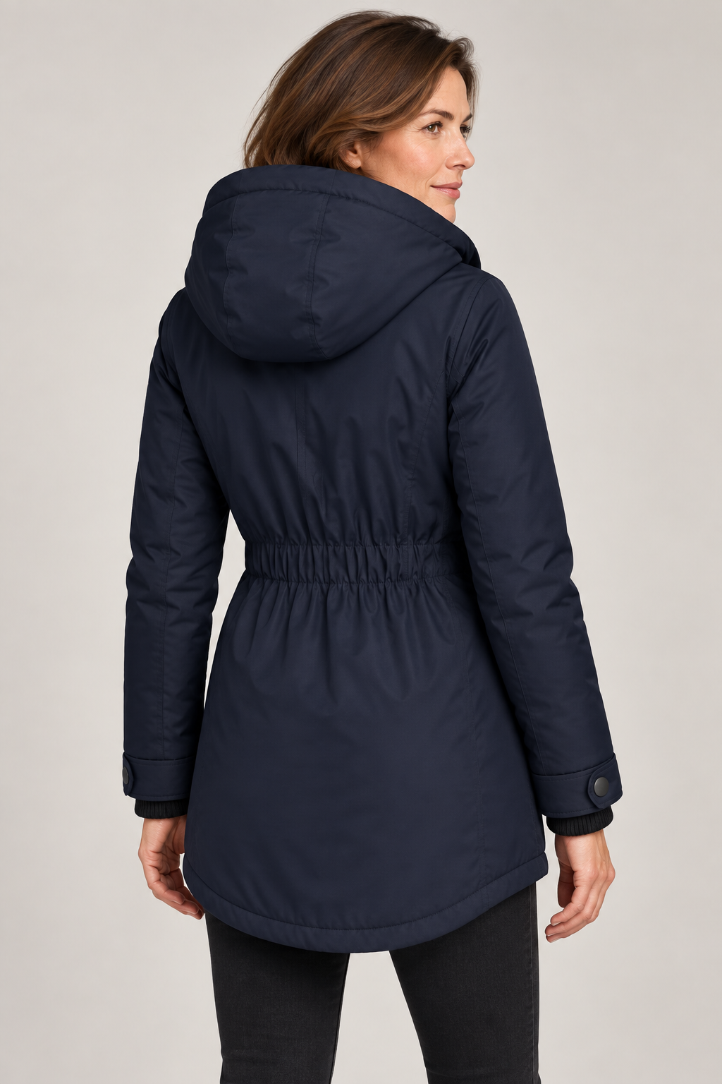 Kirsten parka Navy – effen achteraanzicht op model