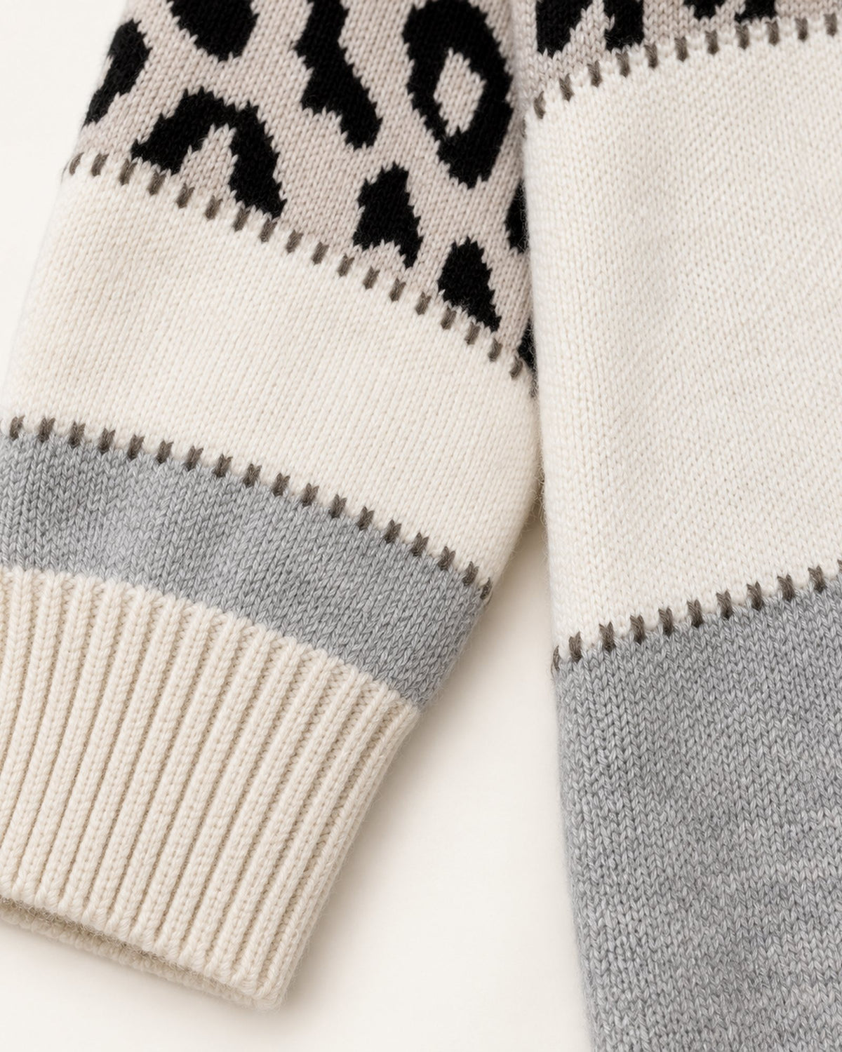 Carol grey leopard sweater, ribbed cuff and panel detail