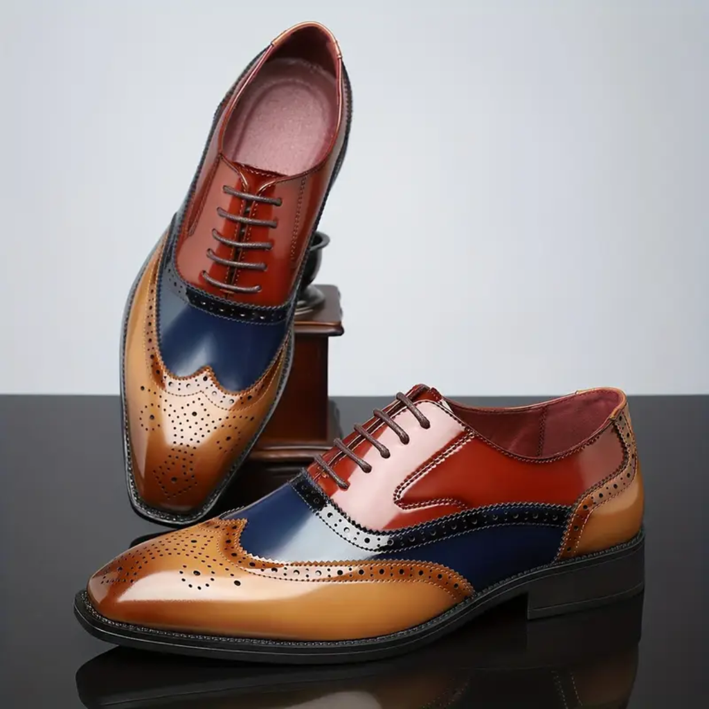 Reginald wingtip brogues in Tan Multi showing the lacing and brogue detailing