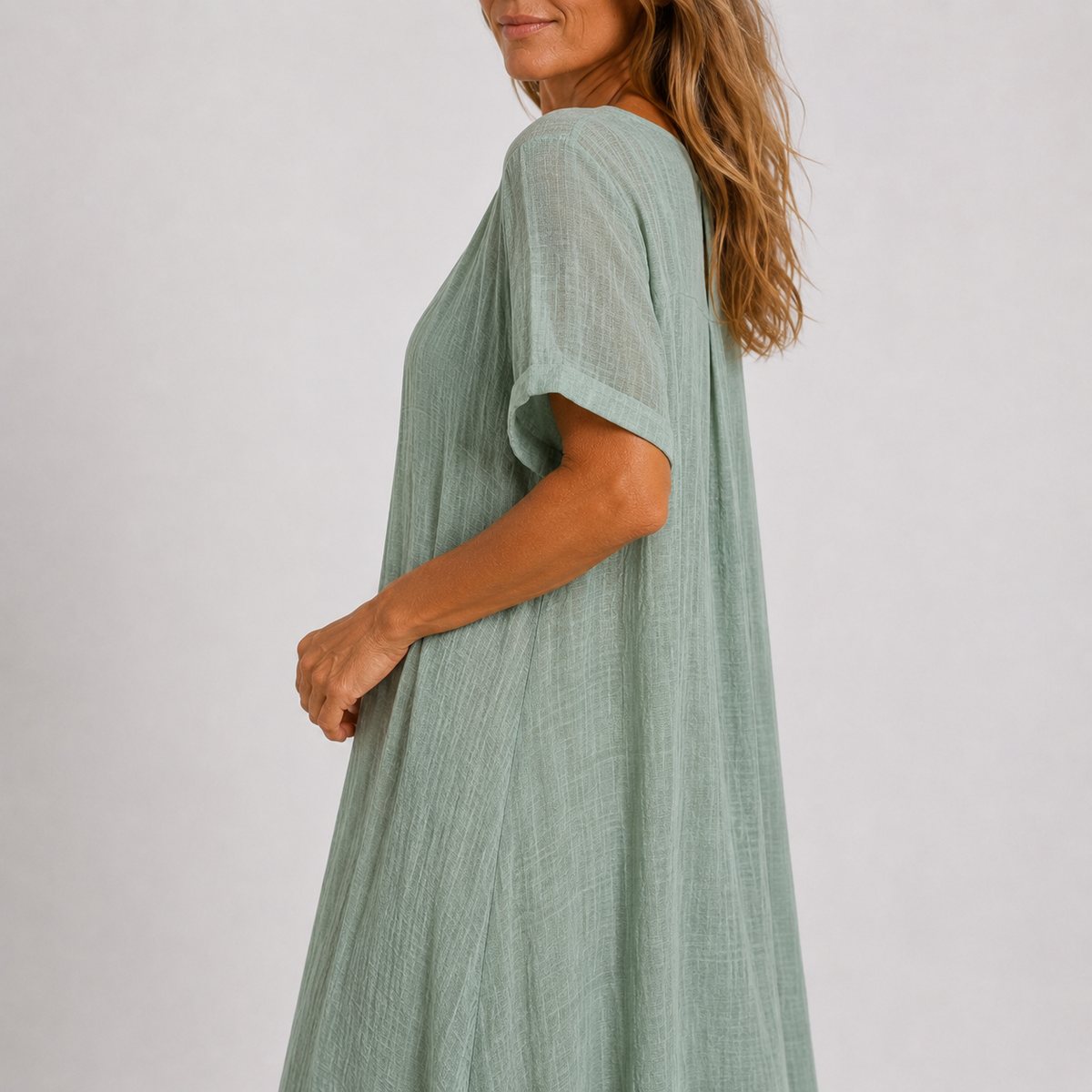 Violet - Flowy V-Neck Maxi Dress