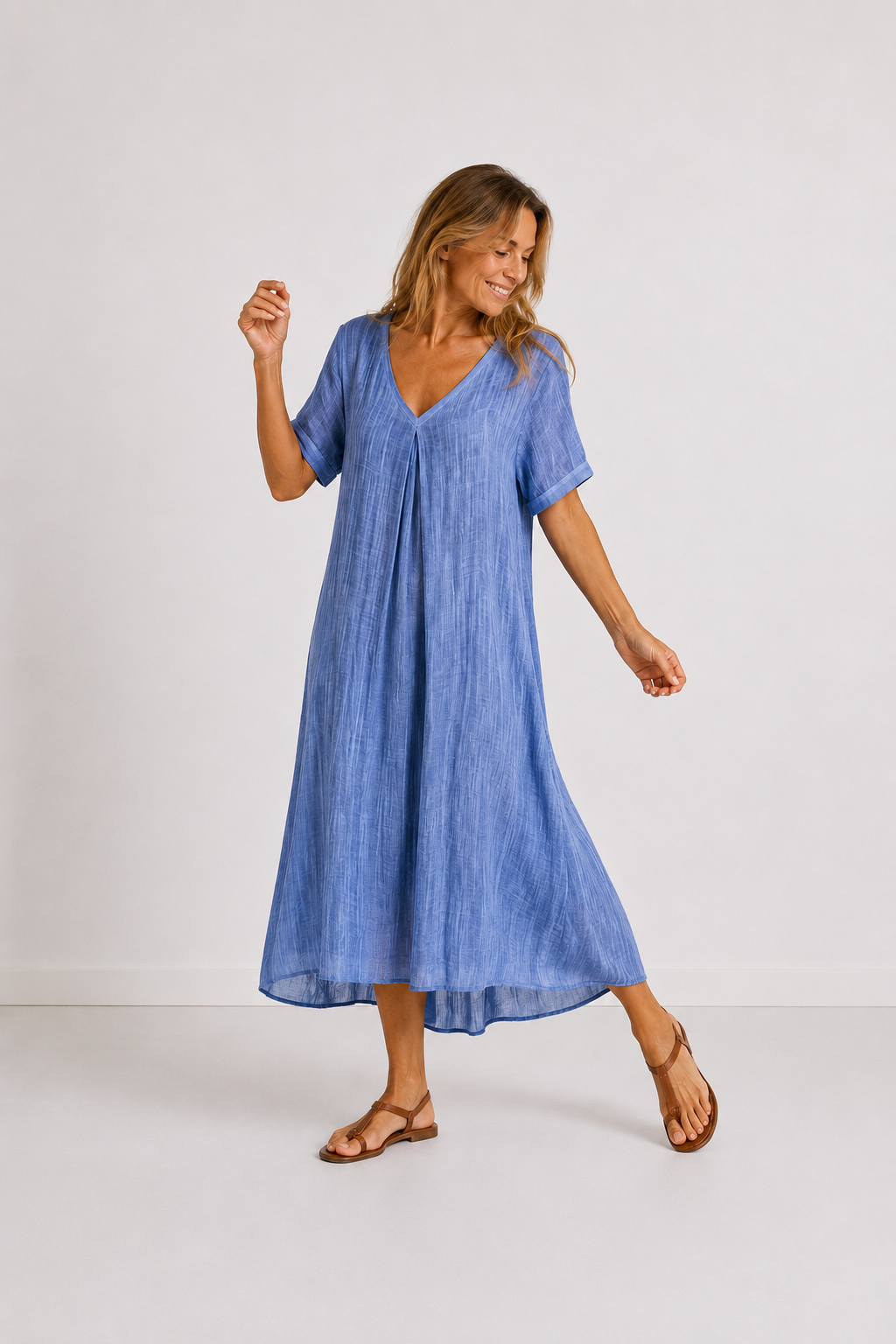 Violet - Flowy V-Neck Maxi Dress