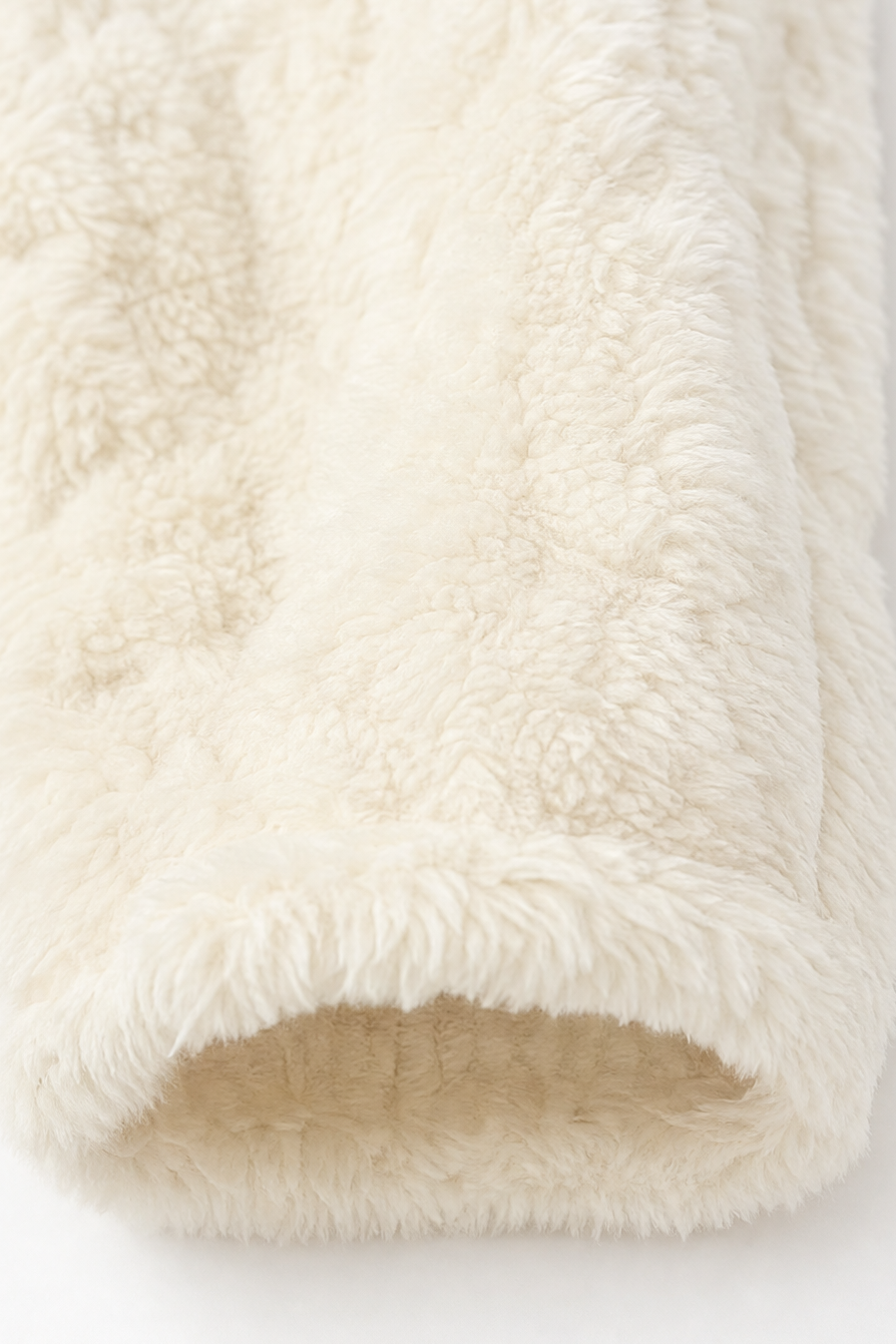 Wearbella cable-knit texture detail